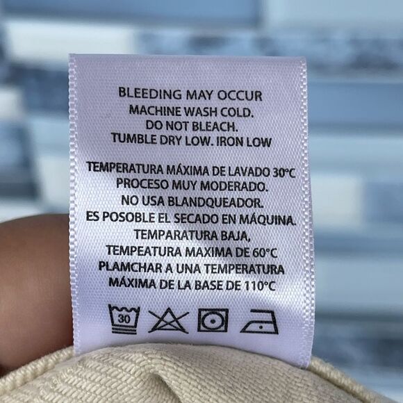 Hidden  High Rise Cargo Jeans 27 - Picture 15 of 15